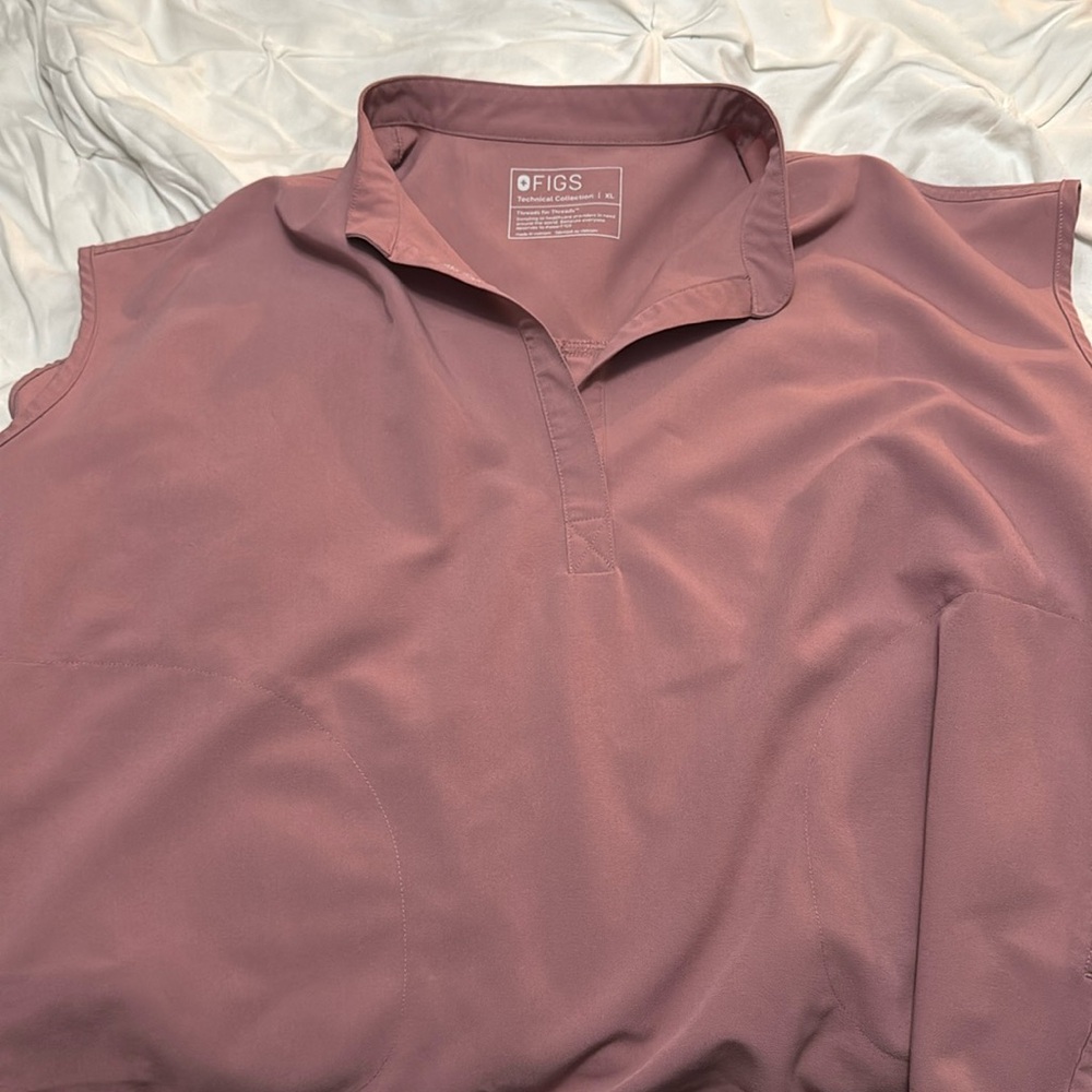 Figs rafaela oversized scrub top